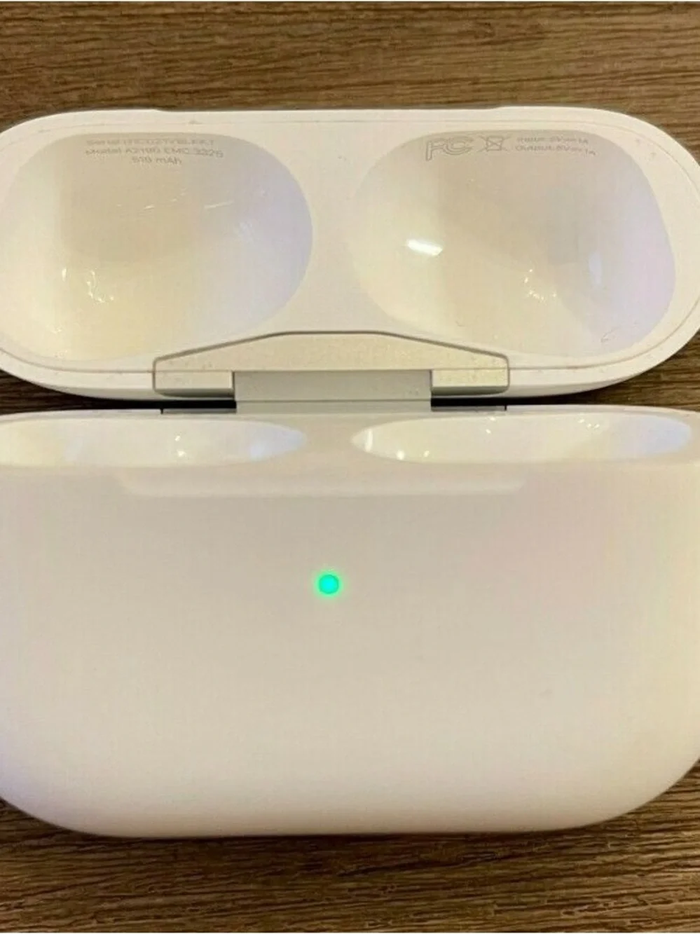Apple AirPods Pro Charging Case - White